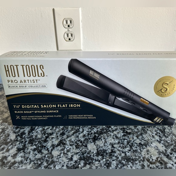 Hot Tools Hair Straightener - Picture 1 of 2